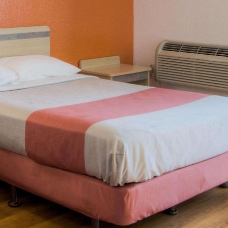 Motel 6-Niantic, Ct - New London Eksteriør bilde