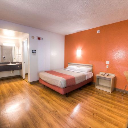 Motel 6-Niantic, Ct - New London Eksteriør bilde