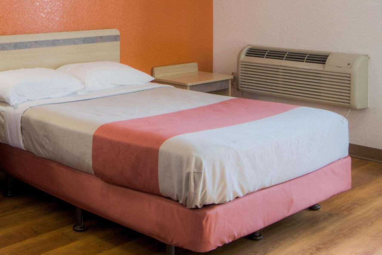 Motel 6-Niantic, Ct - New London Eksteriør bilde