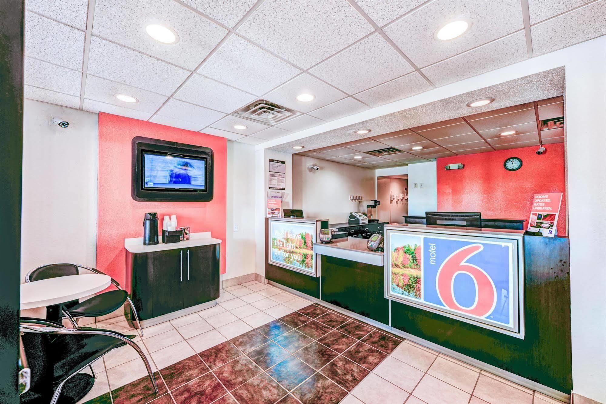 Motel 6-Niantic, Ct - New London Eksteriør bilde