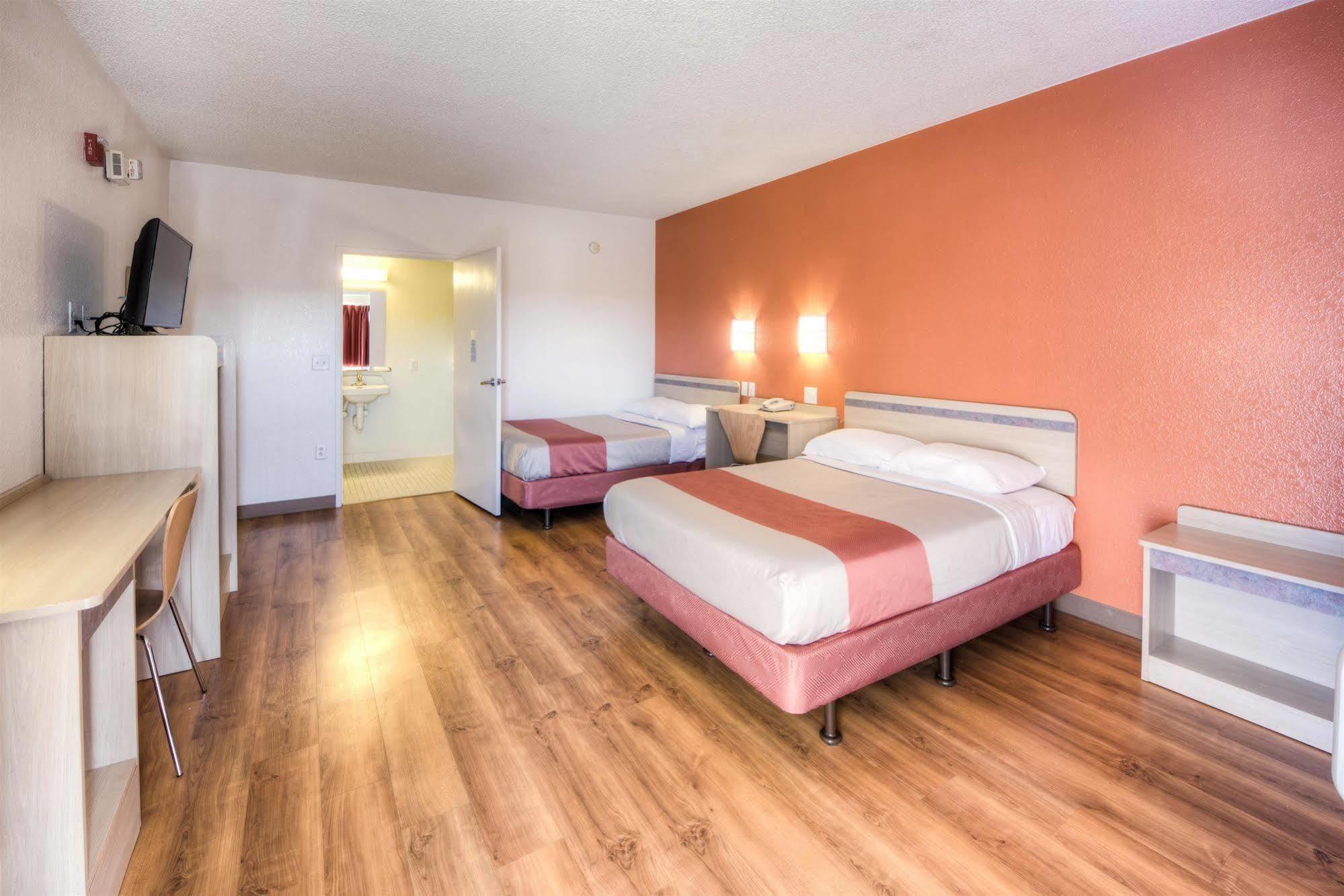 Motel 6-Niantic, Ct - New London Eksteriør bilde