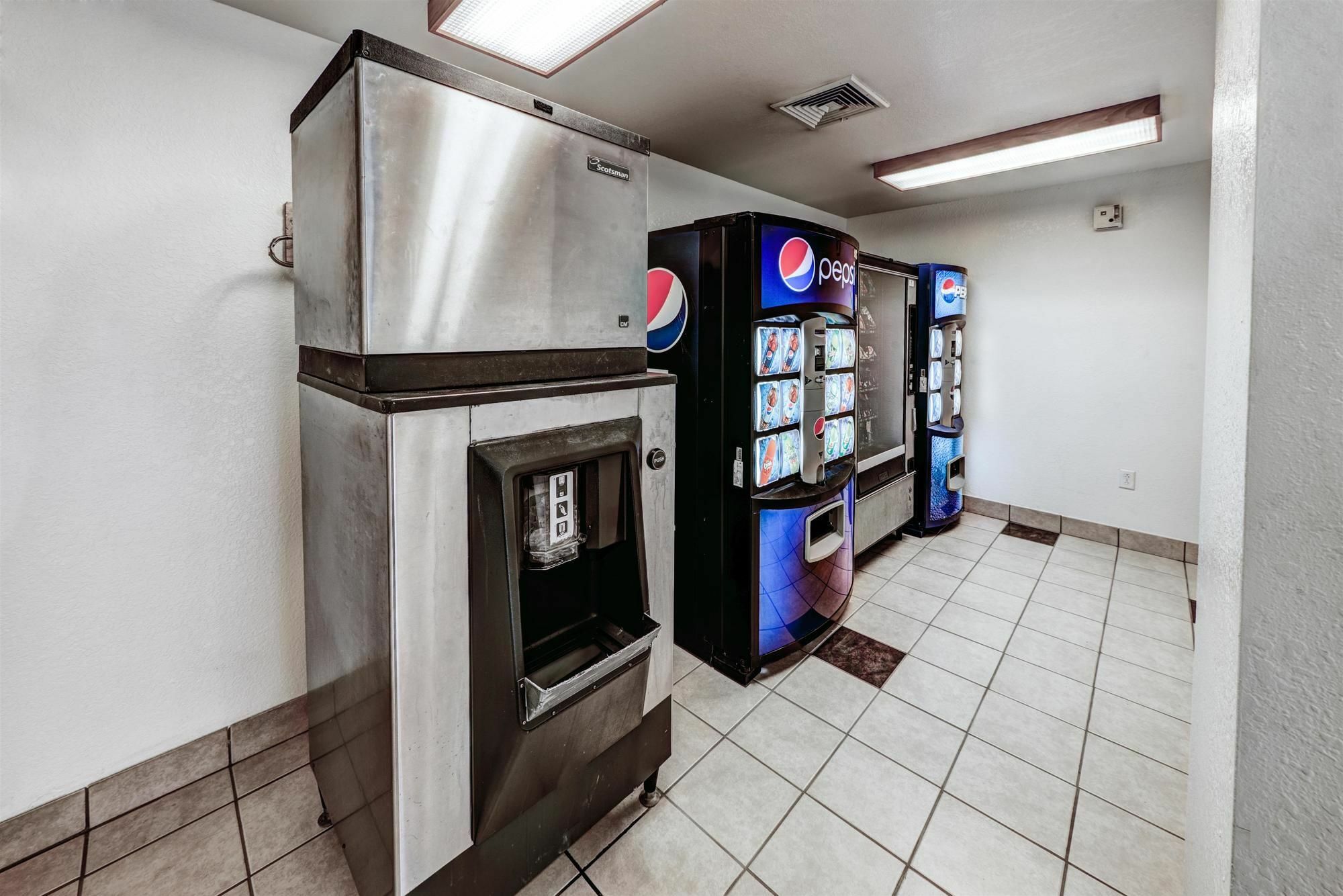 Motel 6-Niantic, Ct - New London Eksteriør bilde